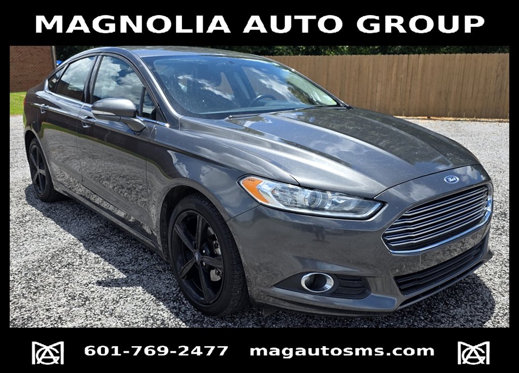 2016 Ford Fusion SE FWD's photo